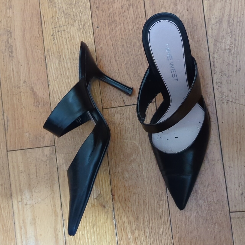 Nine West kitten heels (size 8)